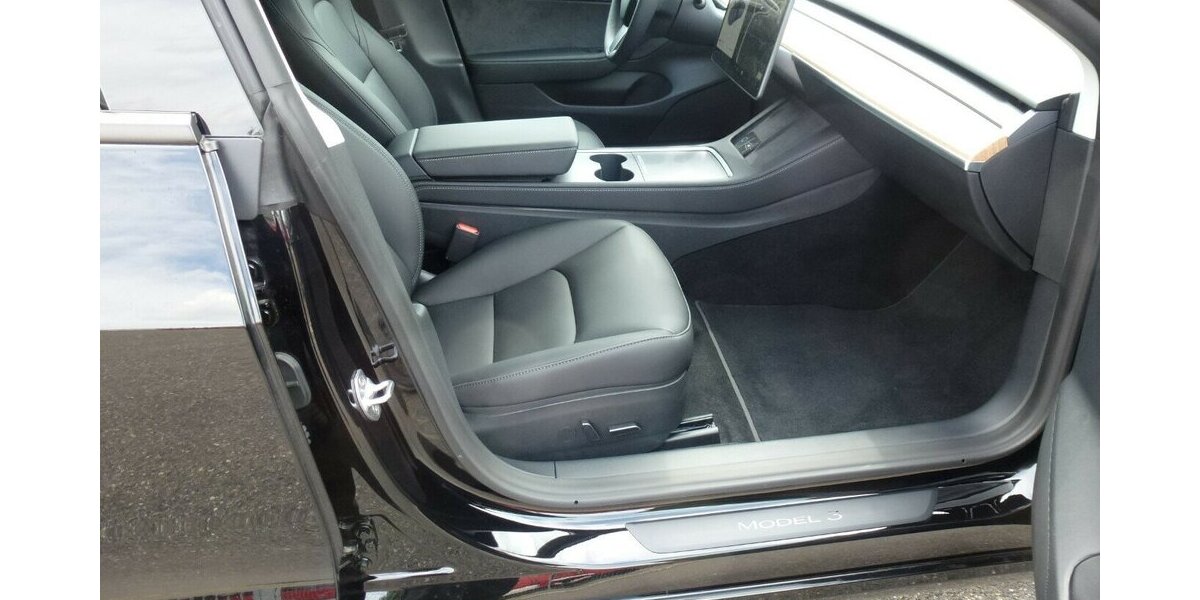 Tesla Model 3 SR+ RWD 60 kWH neuwertig * Mwst. ausweisba 11.300 km 34.900 &euro; Nürtingen 72622