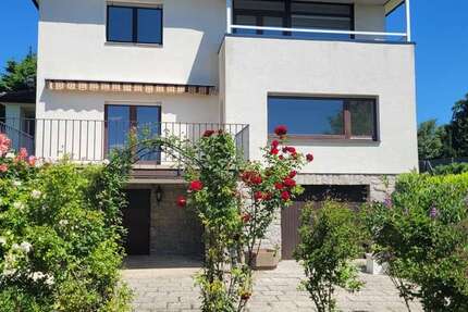 Haus zum Mieten in Pforzheim 1.600 € 185 m² 5 zimmer