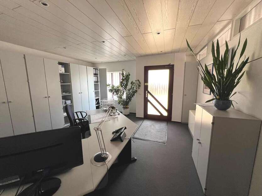 Büro in Holzgerlingen 1.050 € 157 m²