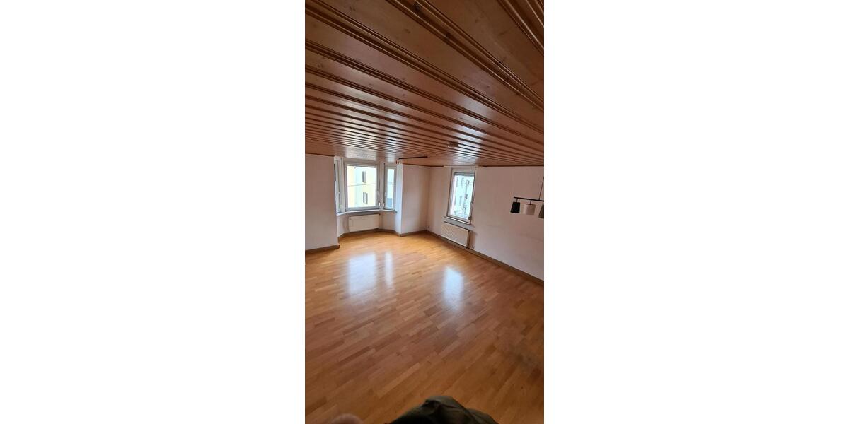 Etagenwohnung Stuttgart Luginsland - 4 Zimmer, 83 m&sup2;, 1.000&euro; | Angebot:25934832