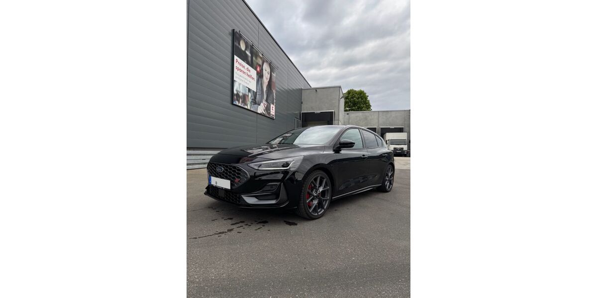 Ford Focus 32.800 km 30.000 &euro; Ditzingen 71254