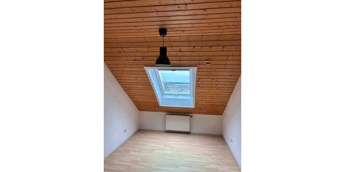 Dachgeschoßwohnung Calw - 4 Zimmer, 105 m&sup2;, 1.050&euro; | Angebot:26091626