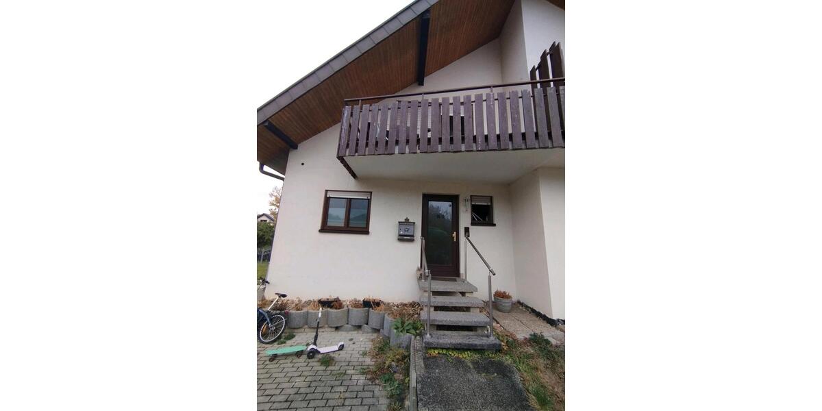 Doppelhaushälfte Wiernsheim - 5 Zimmer, 120 m&sup2;, 1.250&euro; | Angebot:27617807