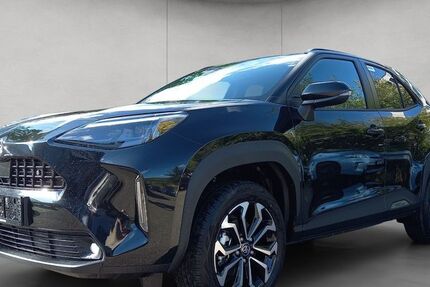 Toyota Yaris Cross 1.900 km 27.490 &euro; Stuttgart 70469