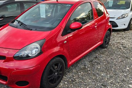 Toyota Aygo (X) 158.000 km 2.690 € Reutlingen 72766