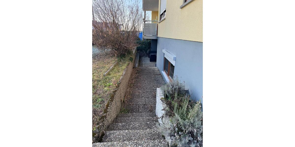 Etagenwohnung Reutlingen Altenburg - 2 Zimmer, 64 m&sup2;, 180.000&euro; | Angebot:24371377