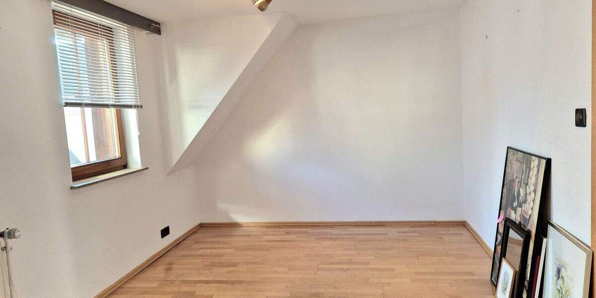 Mehrfamilienhaus, Wohnhaus Esslingen Mettingen - 1 Zimmer, 204 m&sup2;, 580.000&euro; | Angebot:23987023