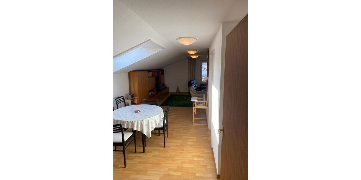 Dachgeschoßwohnung Pforzheim Eutingen - 2.5 Zimmer, 85 m&sup2;, 990&euro; | Angebot:25840419