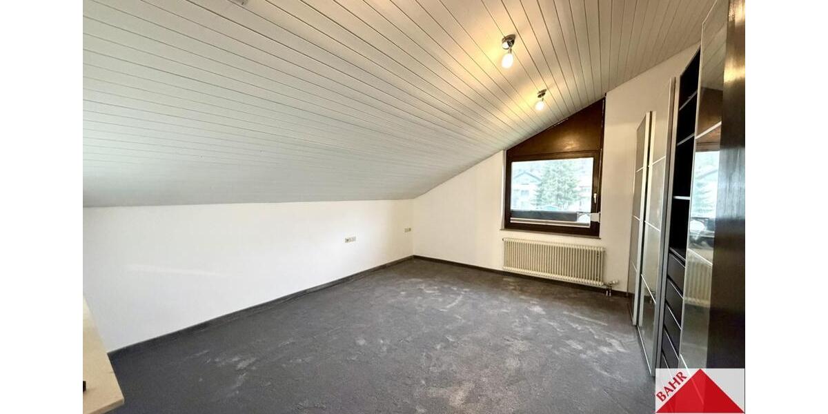 Einfamilienhaus Sindelfingen Sindelfingen (Stadt) - 6 Zimmer, 200 m&sup2;, 3.000&euro; | Angebot:25043609