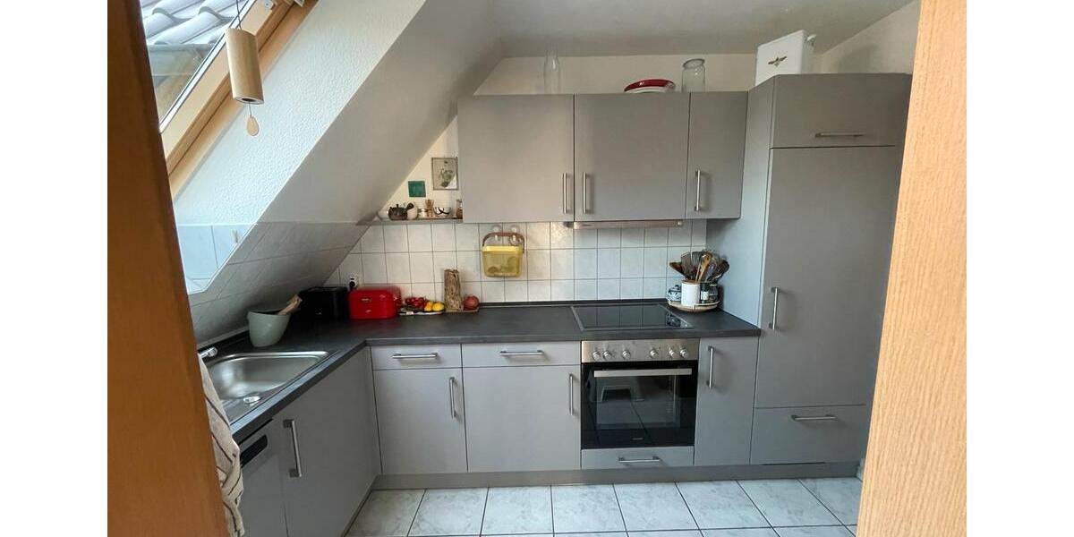 Dachgeschoßwohnung Rottenburg am Neckar - 3 Zimmer, 72 m&sup2;, 1.300&euro; | Angebot:24609257