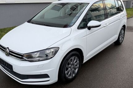 VW Touran 247.000 km 12.600 &euro; Sindelfingen 71069