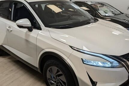 Nissan Qashqai 24.473 km 22.490 &euro; Esslingen am Neckar 73733