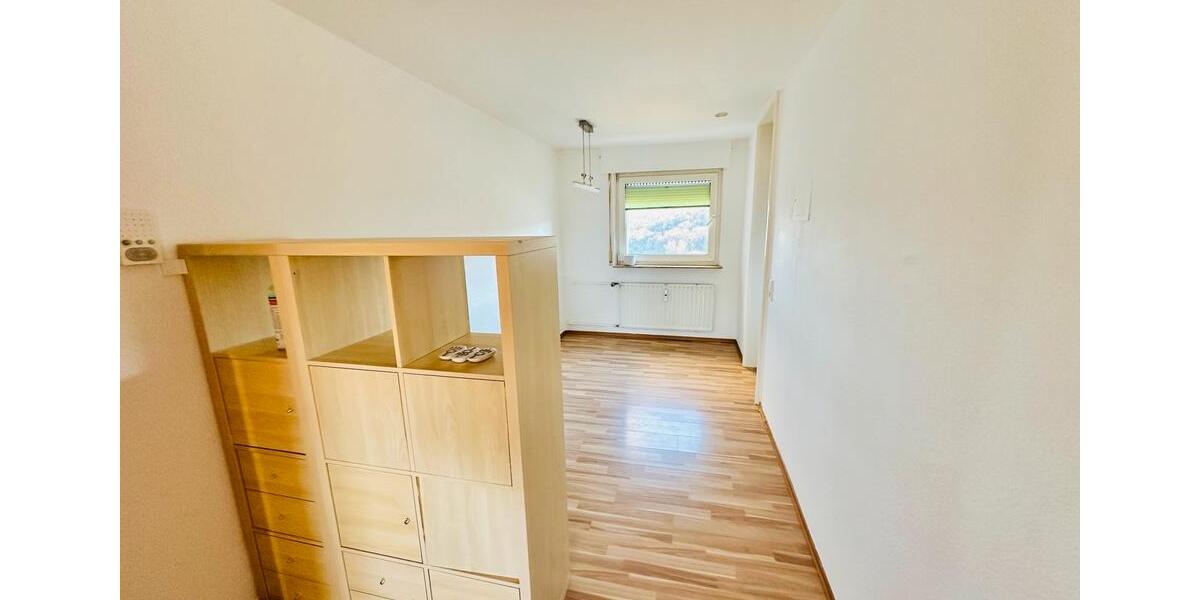 Etagenwohnung Stuttgart Botnang - 3.5 Zimmer, 82 m&sup2;, 1.150&euro; | Angebot:24694297