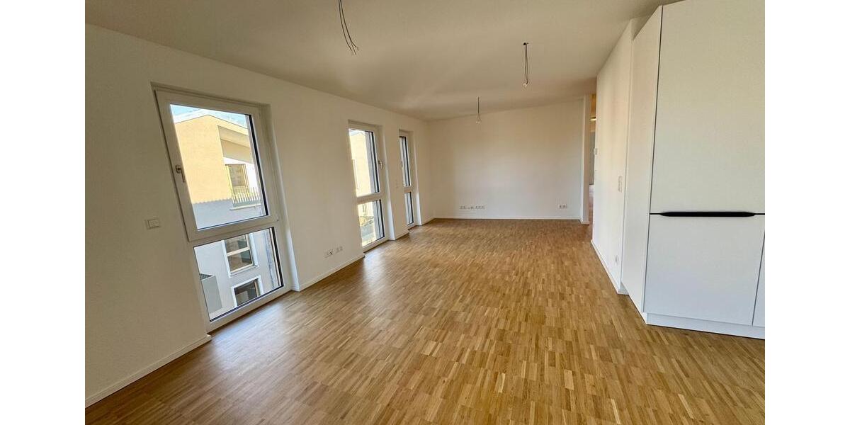 Etagenwohnung Remseck am Neckar - 4 Zimmer, 91 m&sup2;, 1.710&euro; | Angebot:26061515