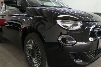 Fiat 500e 19.700 km 14.999 &euro; Metzingen 72555