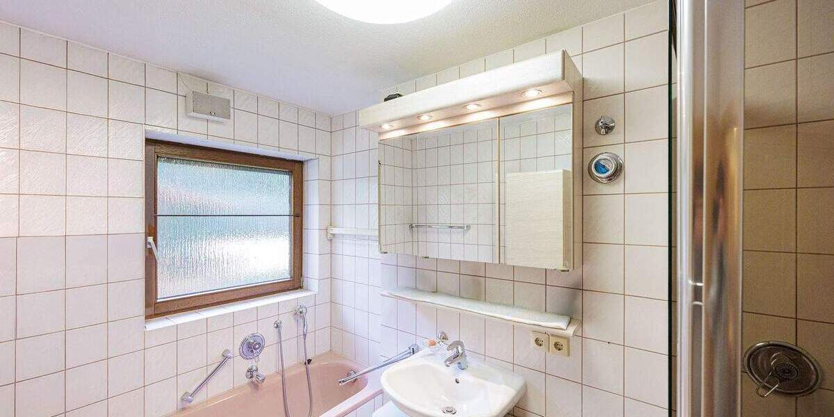 Etagenwohnung Ludwigsburg Hoheneck - 3 Zimmer, 86 m&sup2;, 360.000&euro; | Angebot:23481865
