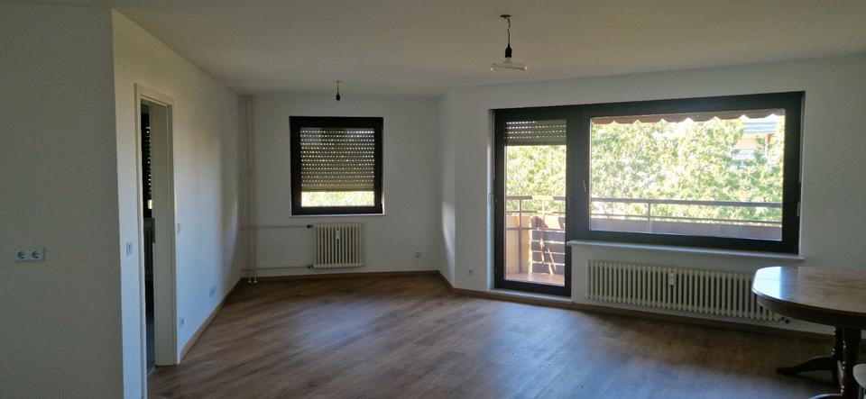 Etagenwohnung Pforzheim Eutingen - 2.5 Zimmer, 67 m&sup2;, 700&euro; | Angebot:27548704