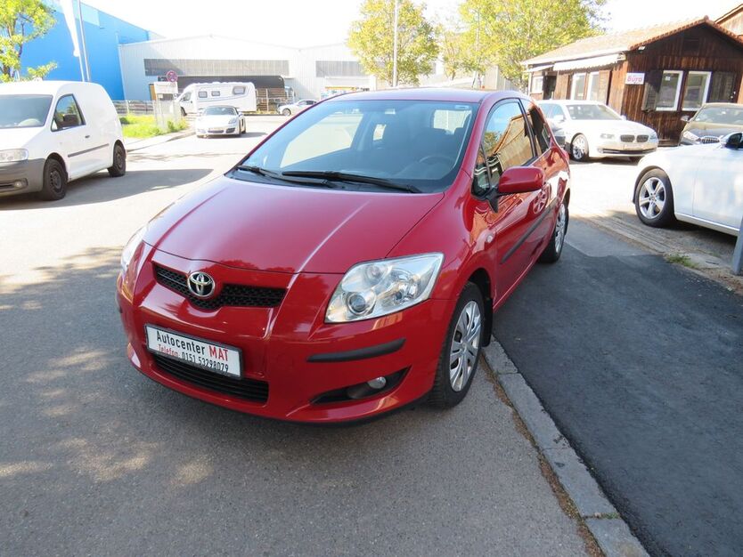 Toyota Auris 236.000 km 2.999 € Fellbach 70736