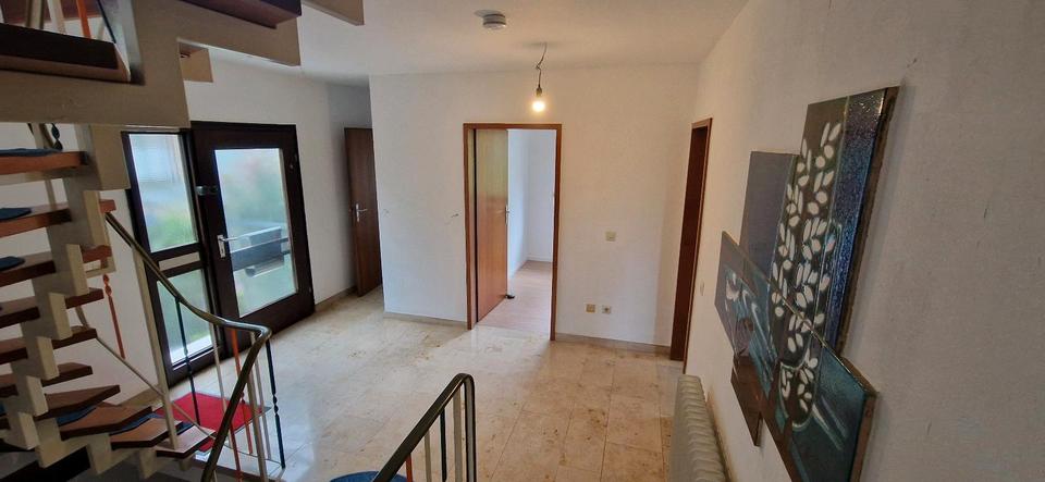 Einfamilienhaus Sindelfingen - 3.5 Zimmer, 127 m&sup2;, 2.300&euro; | Angebot:26657569