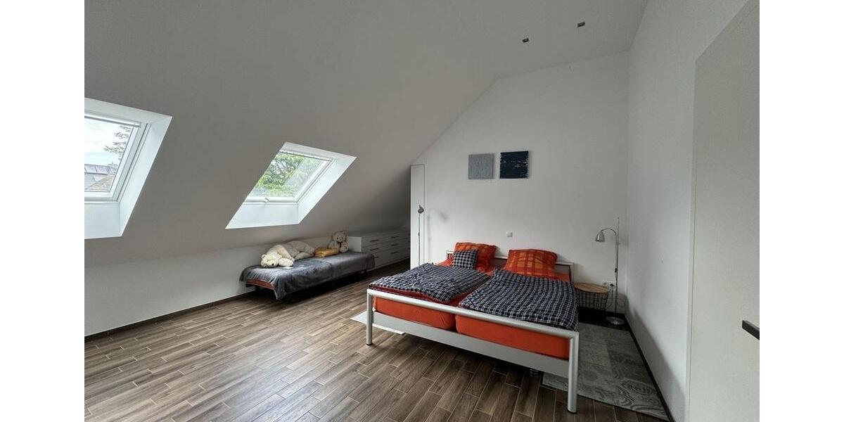 Etagenwohnung Ludwigsburg Hoheneck - 3 Zimmer, 120 m&sup2;, 1.950&euro; | Angebot:24366149