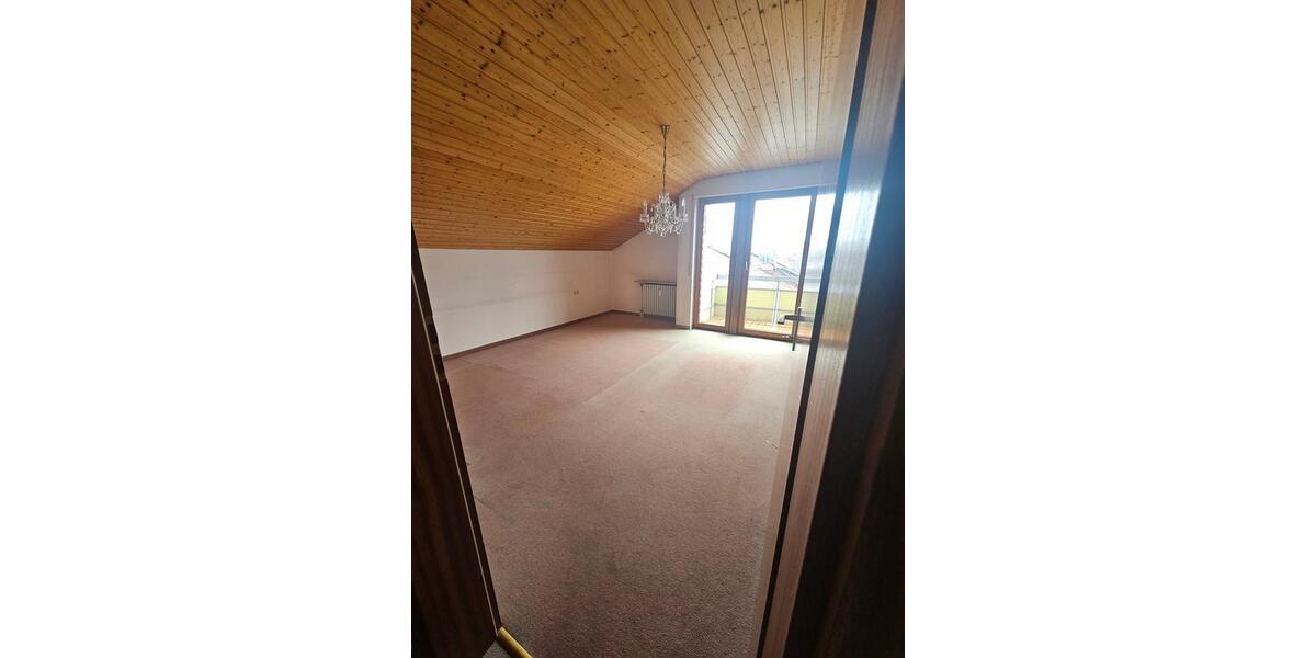 Dachgeschoßwohnung Wendlingen am Neckar - 2 Zimmer, 70 m&sup2;, 290.000&euro; | Angebot:24858351