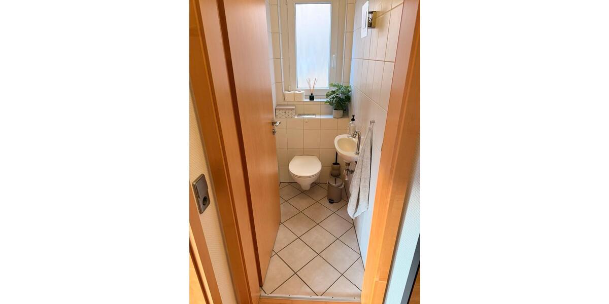 Etagenwohnung Esslingen am Neckar - 2 Zimmer, 63 m&sup2;, 850&euro; | Angebot:25933821