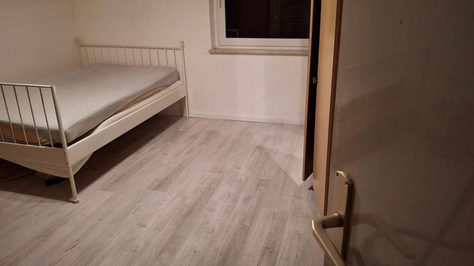 Etagenwohnung Weil der Stadt - 5 Zimmer, 110 m&sup2;, 1.850&euro; | Angebot:26102763