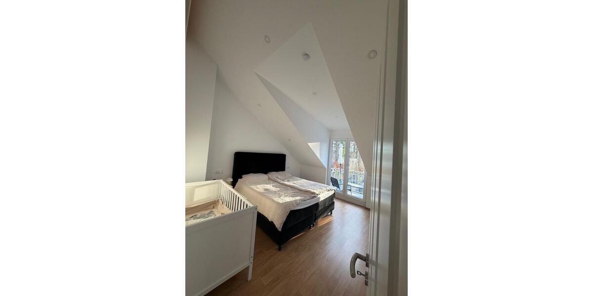 Doppelhaushälfte Pforzheim Büchenbronn - 4.5 Zimmer, 125 m&sup2;, 1.800&euro; | Angebot:23709145