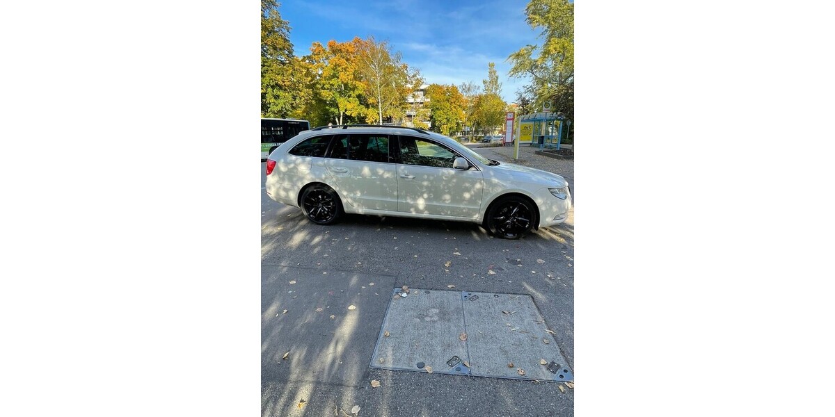 Skoda Superb Kombi 187.000 km 8.400 &euro; Pforzheim 75175