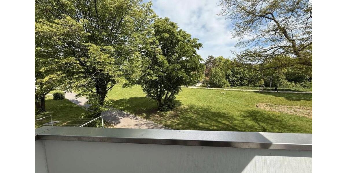 Etagenwohnung Böblingen - 4 Zimmer, 100 m&sup2;, 420.000&euro; | Angebot:26680973
