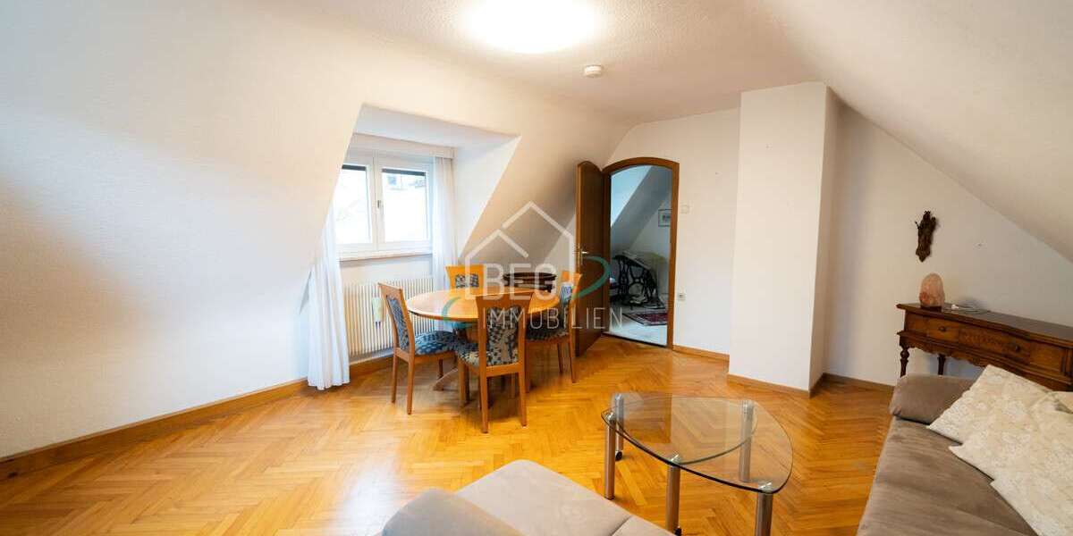 Wohnung zum Kaufen in Esslingen am Neckar 349.000 € 102.97 m² 4 zimmer