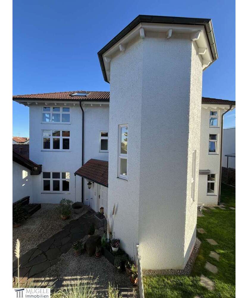 Haus zum Kaufen in Holzgerlingen 1.099.000 € 303 m²