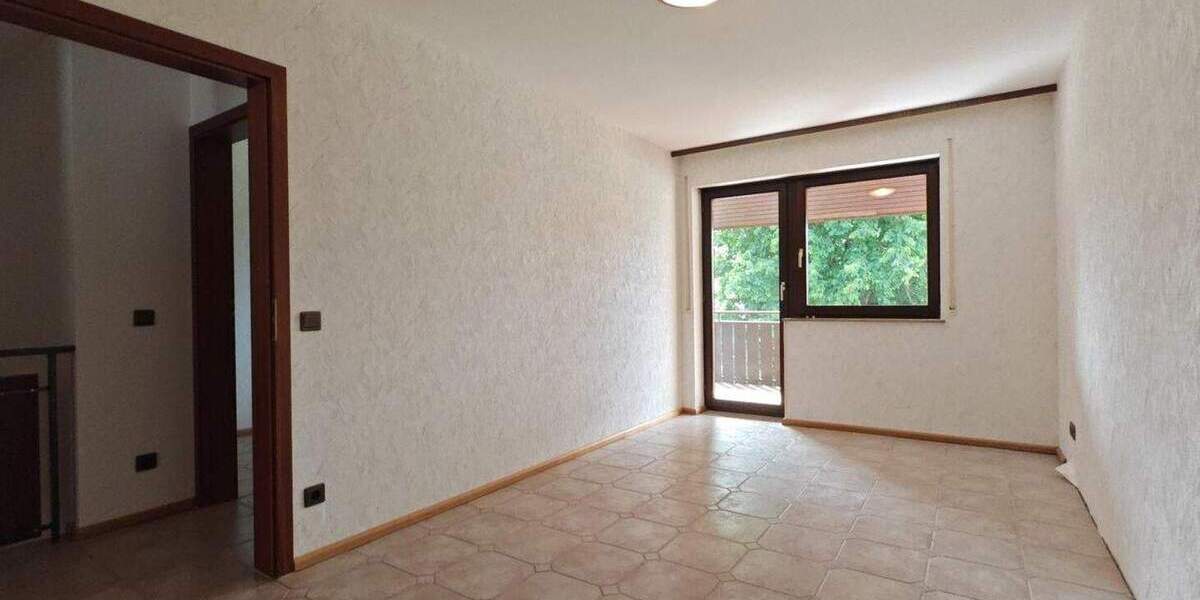 Reihenmittelhaus Pforzheim Büchenbronn - 5 Zimmer, 102 m&sup2;, 320.000&euro; | Angebot:25707655