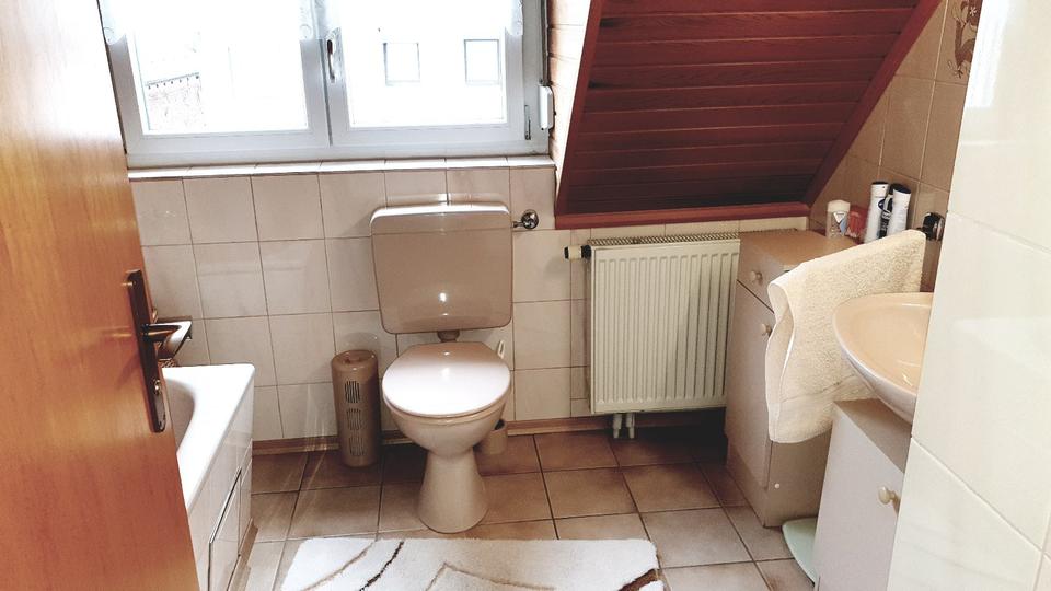 Mehrfamilienhaus, Wohnhaus Bietigheim-Bissingen Bissingen - 10 Zimmer, 210 m&sup2;, 870.000&euro; | Angebot:24154002