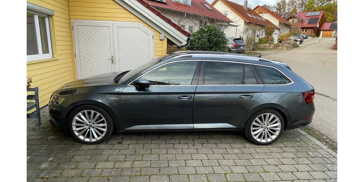 Skoda Superb 136.292 km 18.000 &euro; Waiblingen 71336