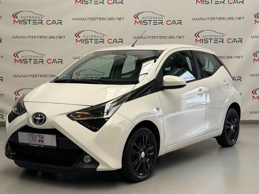 Toyota Aygo (X) 81.000 km 8.890 € Magstadt 71106