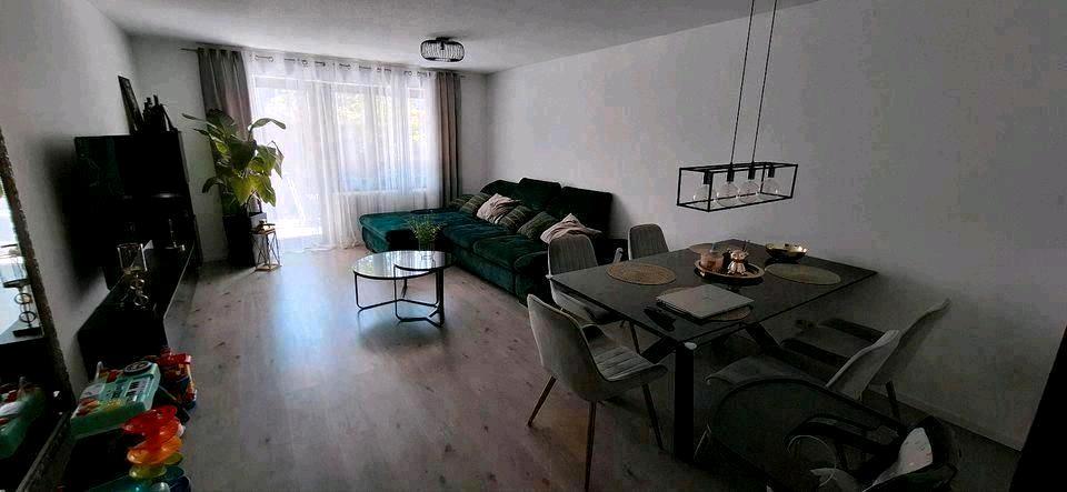 Erdgeschoßwohnung Sindelfingen Eichholz - 2.5 Zimmer, 73 m&sup2;, 975&euro; | Angebot:26415108