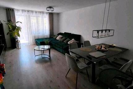 Wohnung Sindelfingen Eichholz - 2.5 Zimmer, 73 m&sup2;, 975&euro; | Angebot:26415108