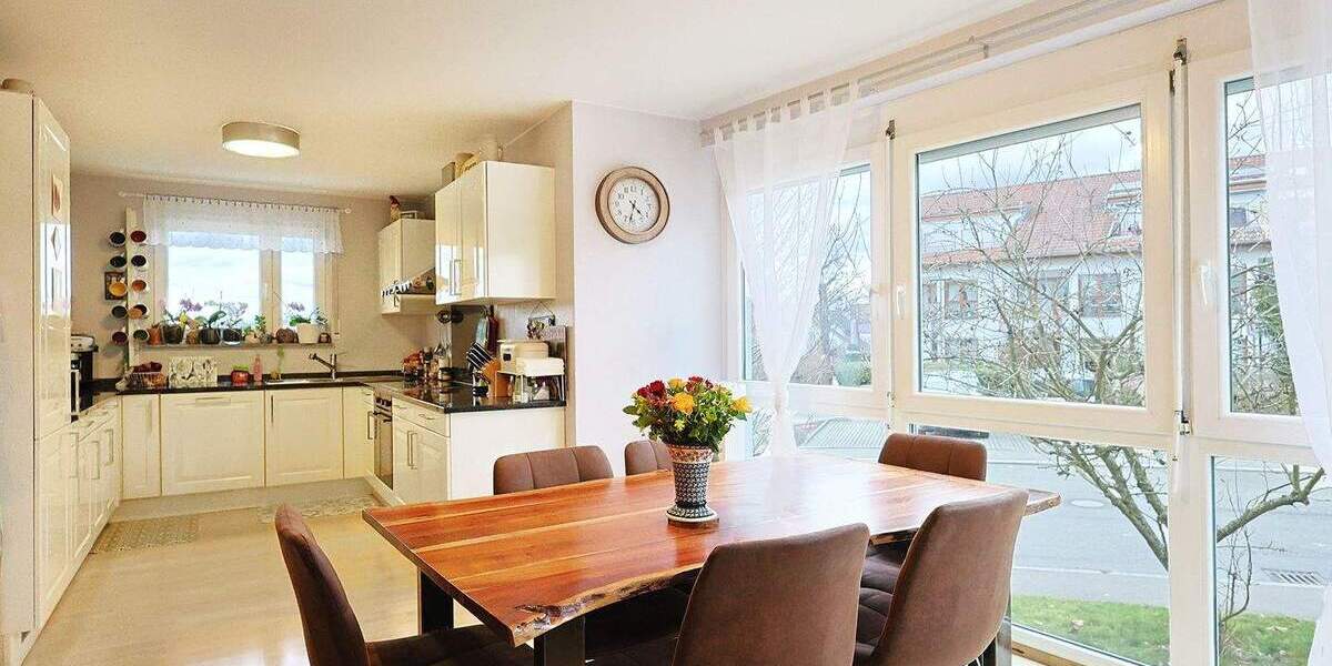 Doppelhaushälfte Böblingen Dagersheim - 5 Zimmer, 143 m&sup2;, 730.000&euro; | Angebot:25734464