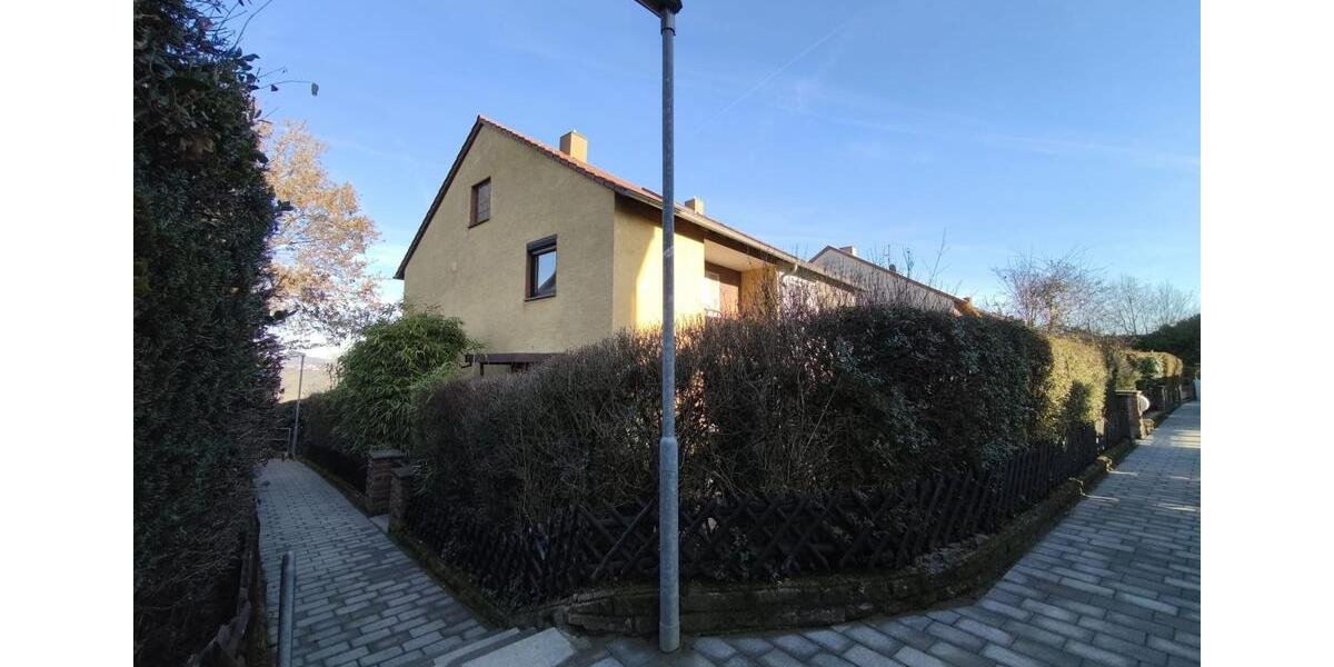 Doppelhaushälfte Ostfildern - 5.5 Zimmer, 135 m&sup2;, 1.850&euro; | Angebot:24371025