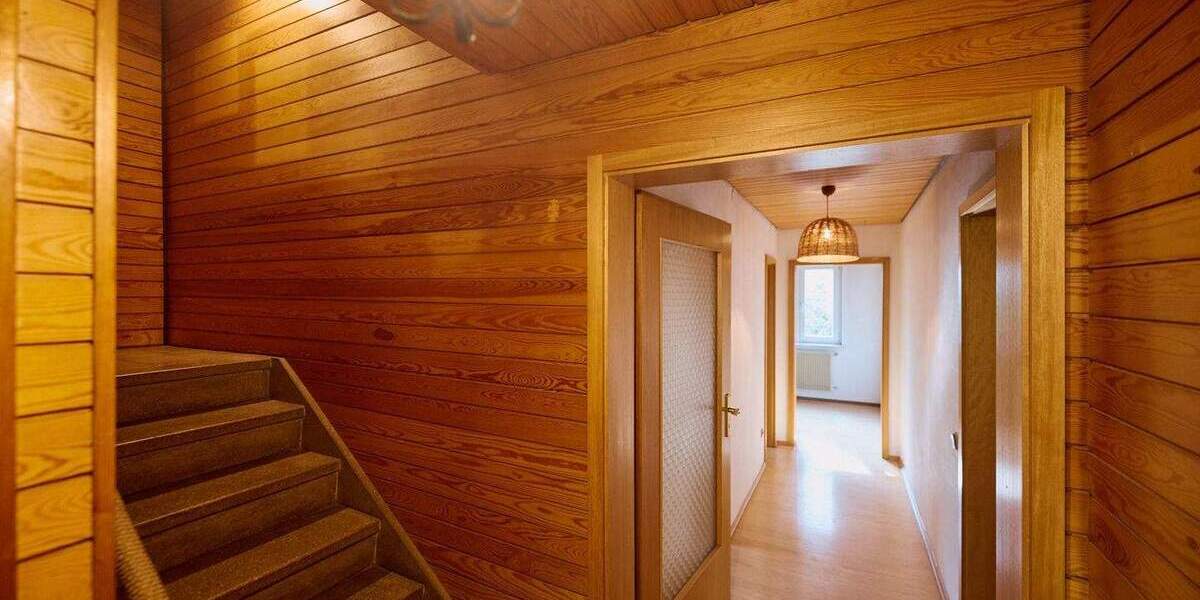 Einfamilienhaus Böblingen - 8 Zimmer, 162 m&sup2;, 648.500&euro; | Angebot:25601577