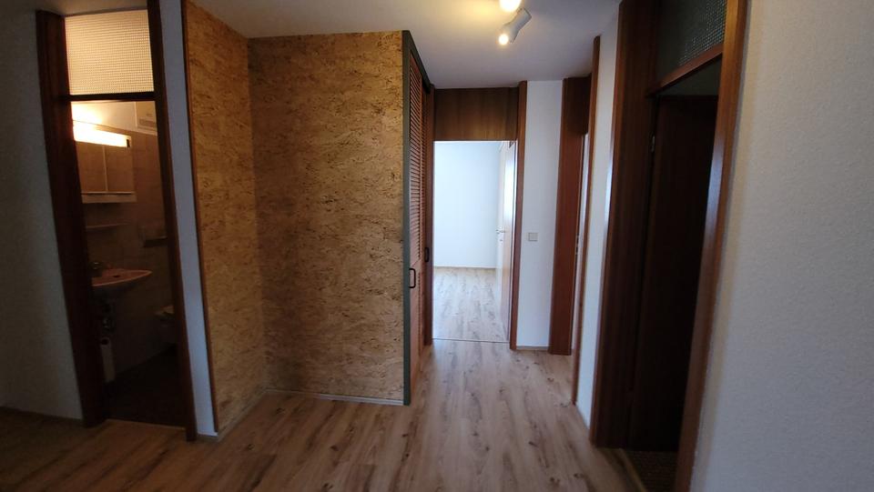 Etagenwohnung Sindelfingen - 3.5 Zimmer, 80 m&sup2;, 379.000&euro; | Angebot:26957491