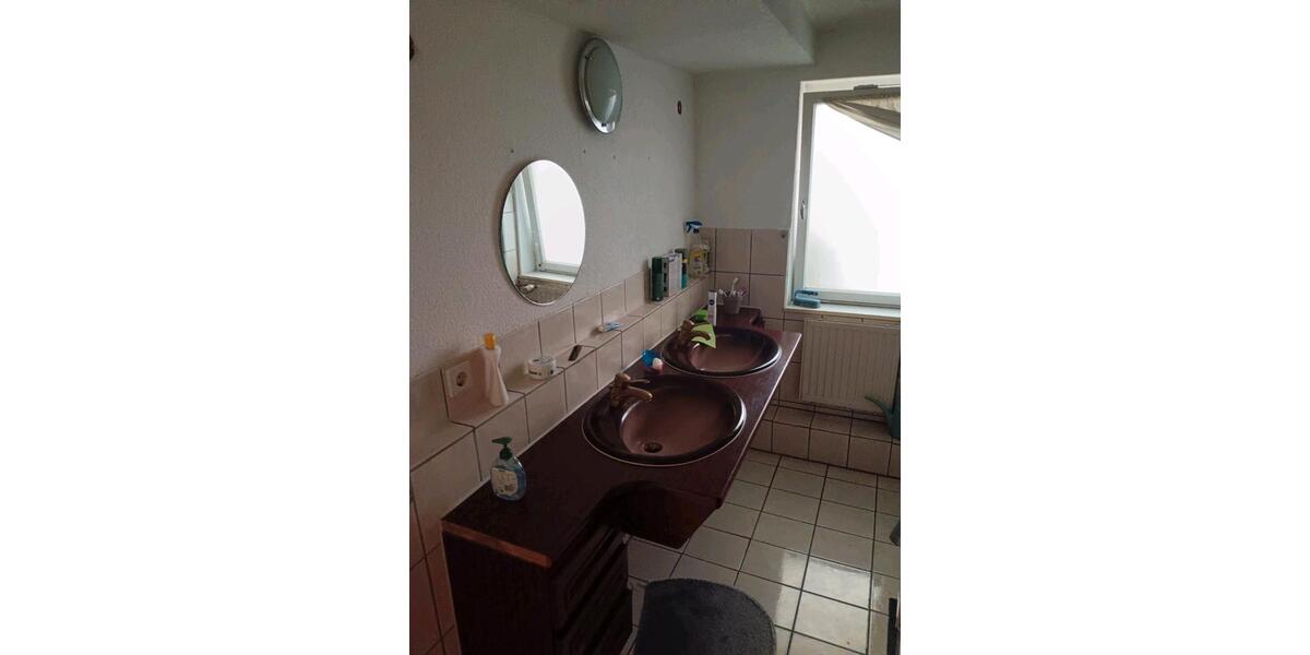 Doppelhaushälfte Nürtingen - 13 Zimmer, 210 m&sup2;, 430.000&euro; | Angebot:27226506