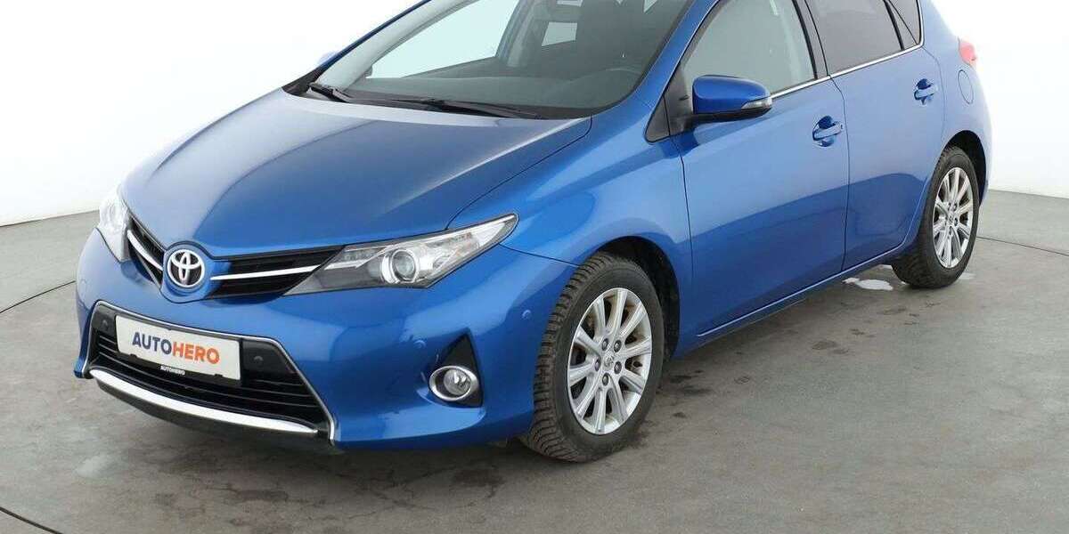 Toyota Auris 108.545 km 11.200 &euro; Stuttgart 70195