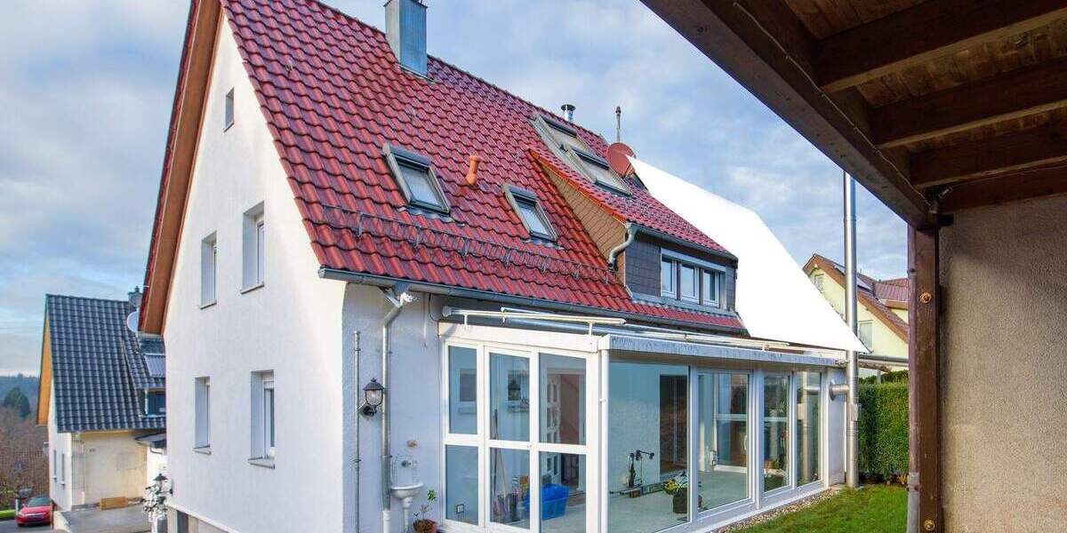 Doppelhaushälfte Pforzheim Huchenfeld - 6 Zimmer, 124 m&sup2;, 389.000&euro; | Angebot:23851785