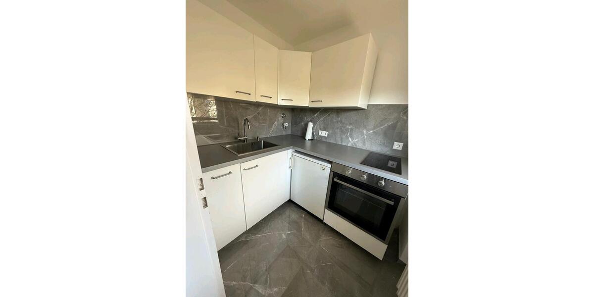 Etagenwohnung Esslingen am Neckar Hegensberg - 1 Zimmer, 28 m&sup2;, 550&euro; | Angebot:25991242