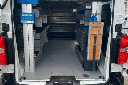 Opel Vivaro 93.172 km 17.400 € Sindelfingen 71065