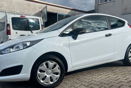 Ford Fiesta 32.000 km 6.250 € Holzgerlingen 71088