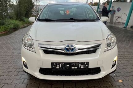 Toyota Auris 140.500 km 8.000 &euro; Stuttgart 70182