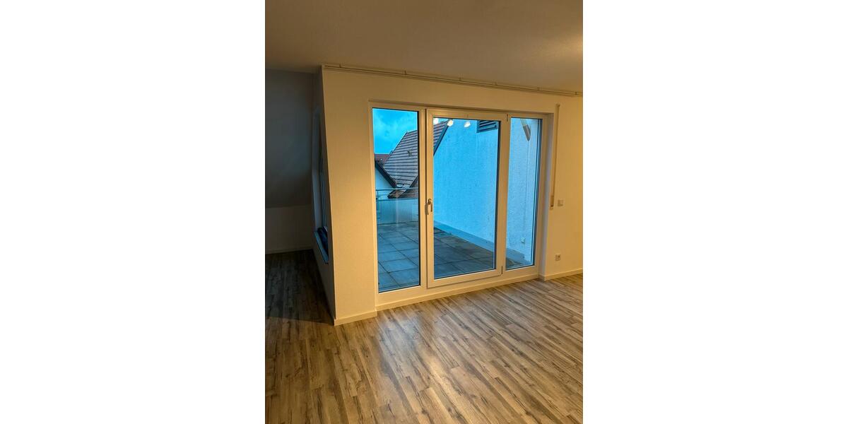 Dachgeschoßwohnung Steinenbronn - 3.5 Zimmer, 103 m&sup2;, 1.750&euro; | Angebot:26368773